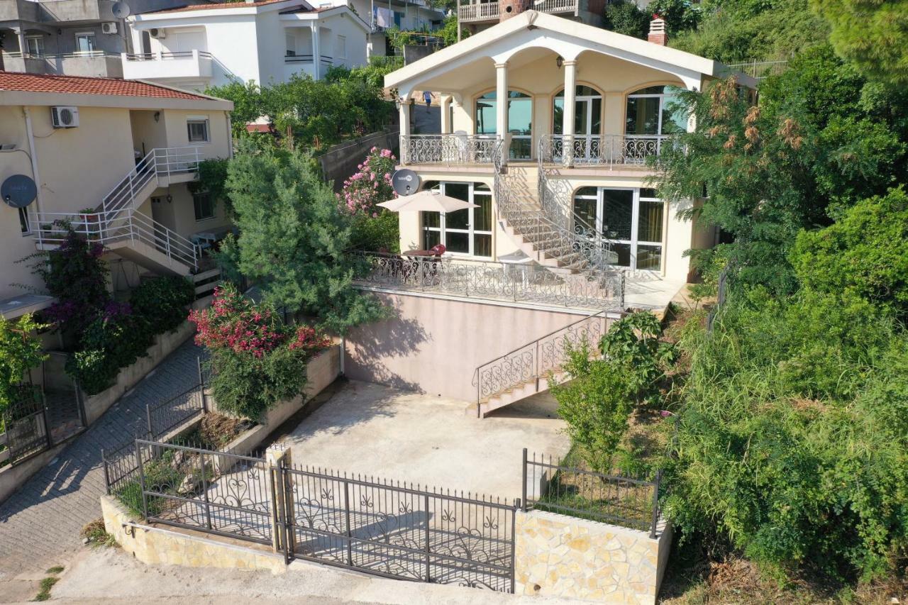 Green Line Guesthouse Bar Exterior photo